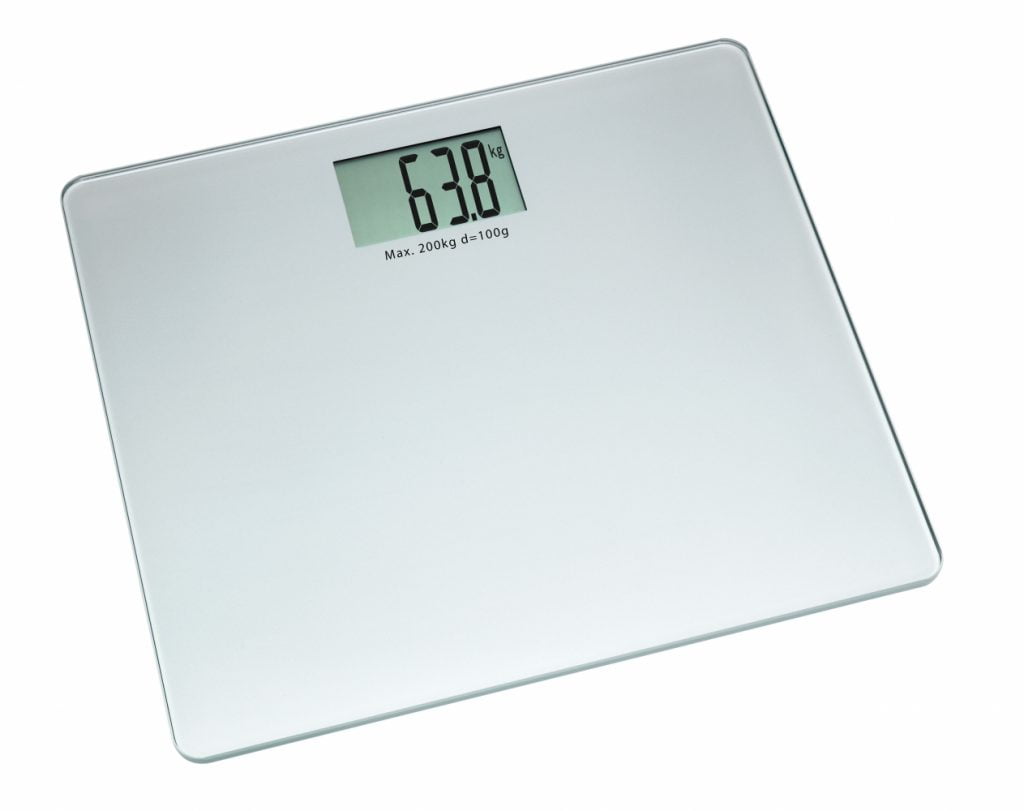 Digitale personenweegschaal Big Step met glasplaat, verlicht display en weergave tot 200 kg, geschikt voor thuisgebruik.