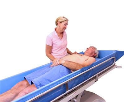 De Lido douchebrancard is hydraulisch in hoogte verstelbaar, eenvoudig in te stellen met een voetbediening aan beide zijden. Ligdeel binnenmaat is 65 x 190 cm.