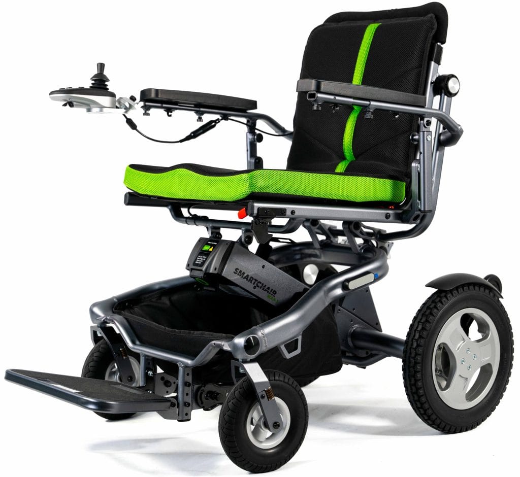 Smartchair MAX-S elektrische rolstoel, frontaal zicht – inclusief naspanbare zit- en rugmat voor blijvend comfort en ergonomische ondersteuning.