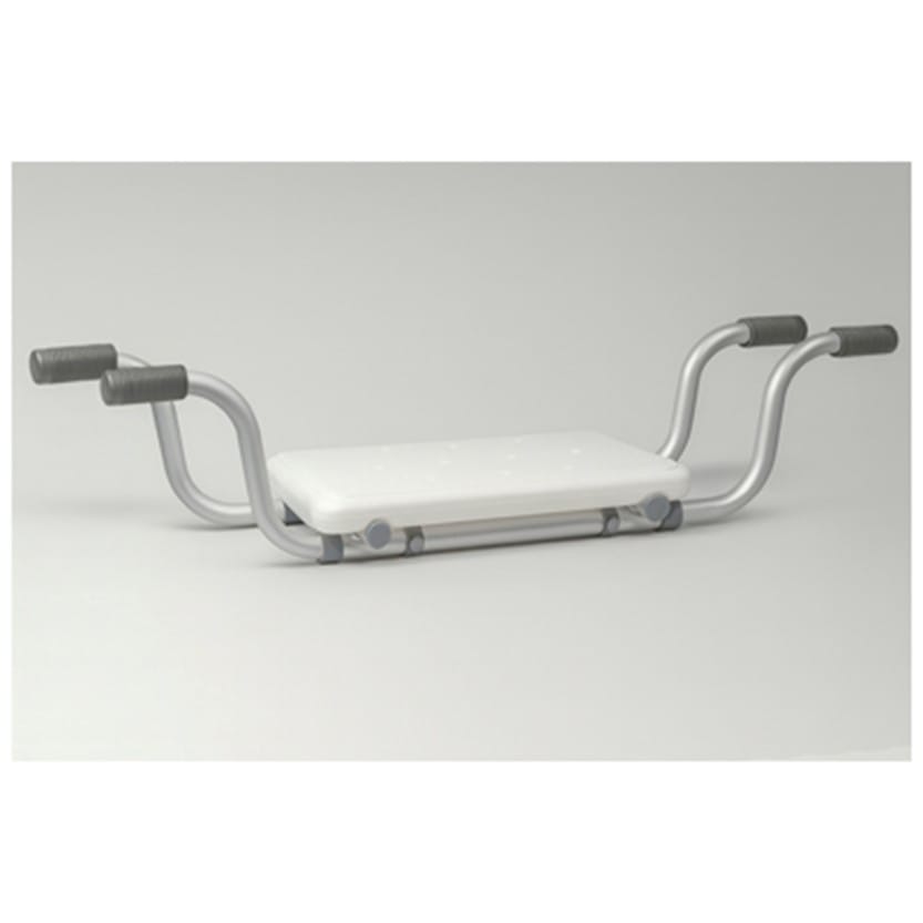 Badstoel Aidapt hangende badzit met witte kunststof zitting en aluminium frame met antislip armleuningen voor veilig zitten in bad.