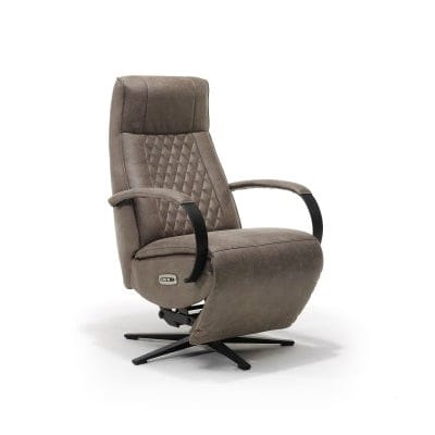 Sta-opstoel Malaga met 2 motoren in de moderne kleuren Cognacbruin, Taupe en Antracietgrijs. De stof is van ijzersterke Bull. Dit is uitvoering in de kleur Taupe.